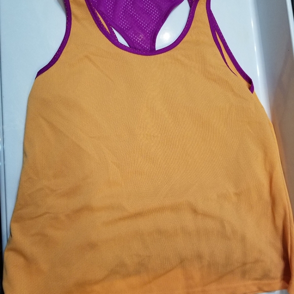 Reversible Mesh Tank - Picture 3 of 3
